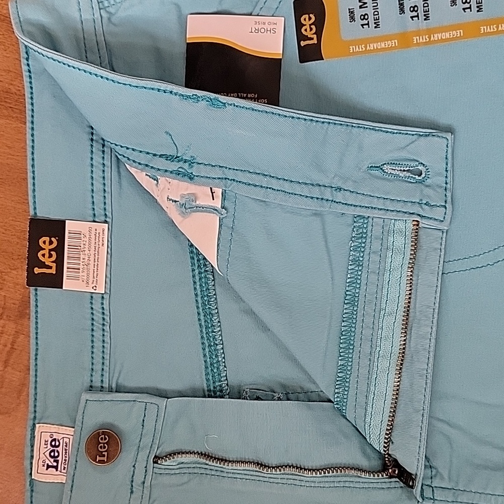 Women's Lee Legendary Carpenter Shorts, Bay Blue, Size 18, NWT - Picture 6 of 13